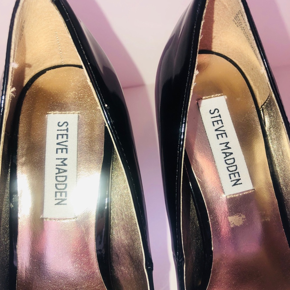 Steve Madden Meltz Leather Closed Toe High Heel - Picture 5 of 8